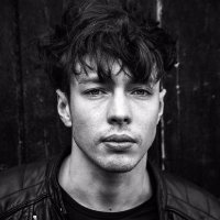 Barns Courtney merchandise