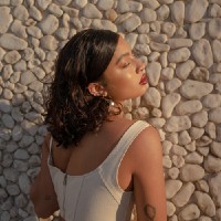 Kiana Lede merchandise