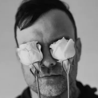 Robbietheused Tickets