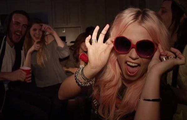 Amelia Lily Reveals Music Video For New Single 'Party Over' - Watch Now Amelia Lily Reveals Music Video For New Single 'Party Over' - Watch Now