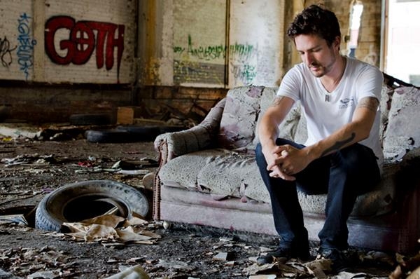 Frank Turner Releases New Documentary 'The Way I Tend To Be' - Watch Now Frank Turner Releases New Documentary 'The Way I Tend To Be' - Watch Now