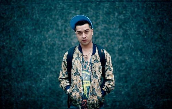 Formerly The King Blues, Hip-Hop Punk Itch Unveils Video For 'Diplomat' - Watch Now Formerly The King Blues, Hip-Hop Punk Itch Unveils Video For 'Diplomat' - Watch Now