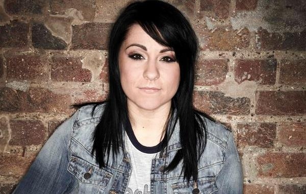 Lucy Spraggan Signs Deal With Columbia And Prepares For April UK Headline Tour