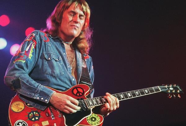 Ten Years After Singer And Guitarist Alvin Lee Dies Aged 68