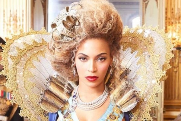 Beyonce - Aka Mrs Carter - Tops Stereoboard's Top 10 Hot Tickets Chart