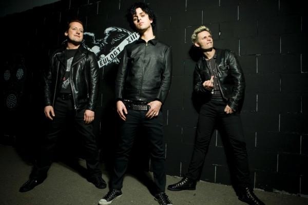 Green Day's Mike Dirnt Opens Up About Billie Joe's On Stage Meltdown