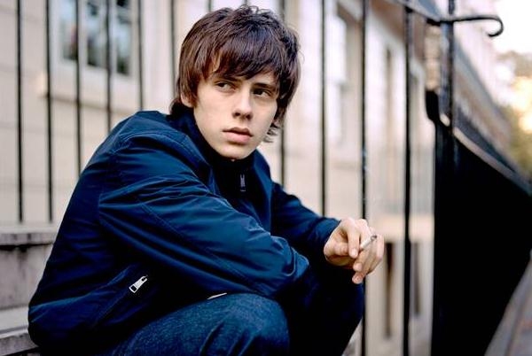 Jake Bugg Releases Video For New Single 'Seen It All' - Watch Now