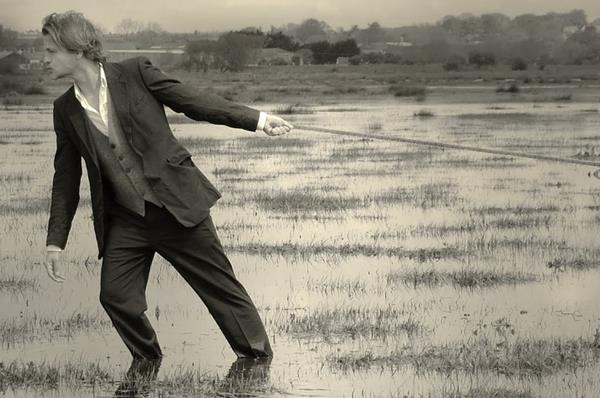 Tom McRae - From The Lowlands (Album Review) Tom McRae - From The Lowlands (Album Review)