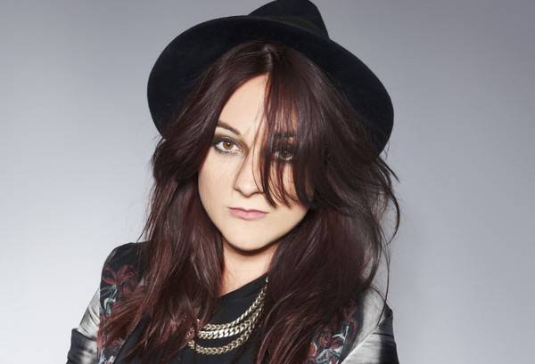 Scarlette Fever - Elated (Single Review)